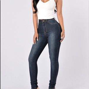 dark wash fashion nova jeans!!